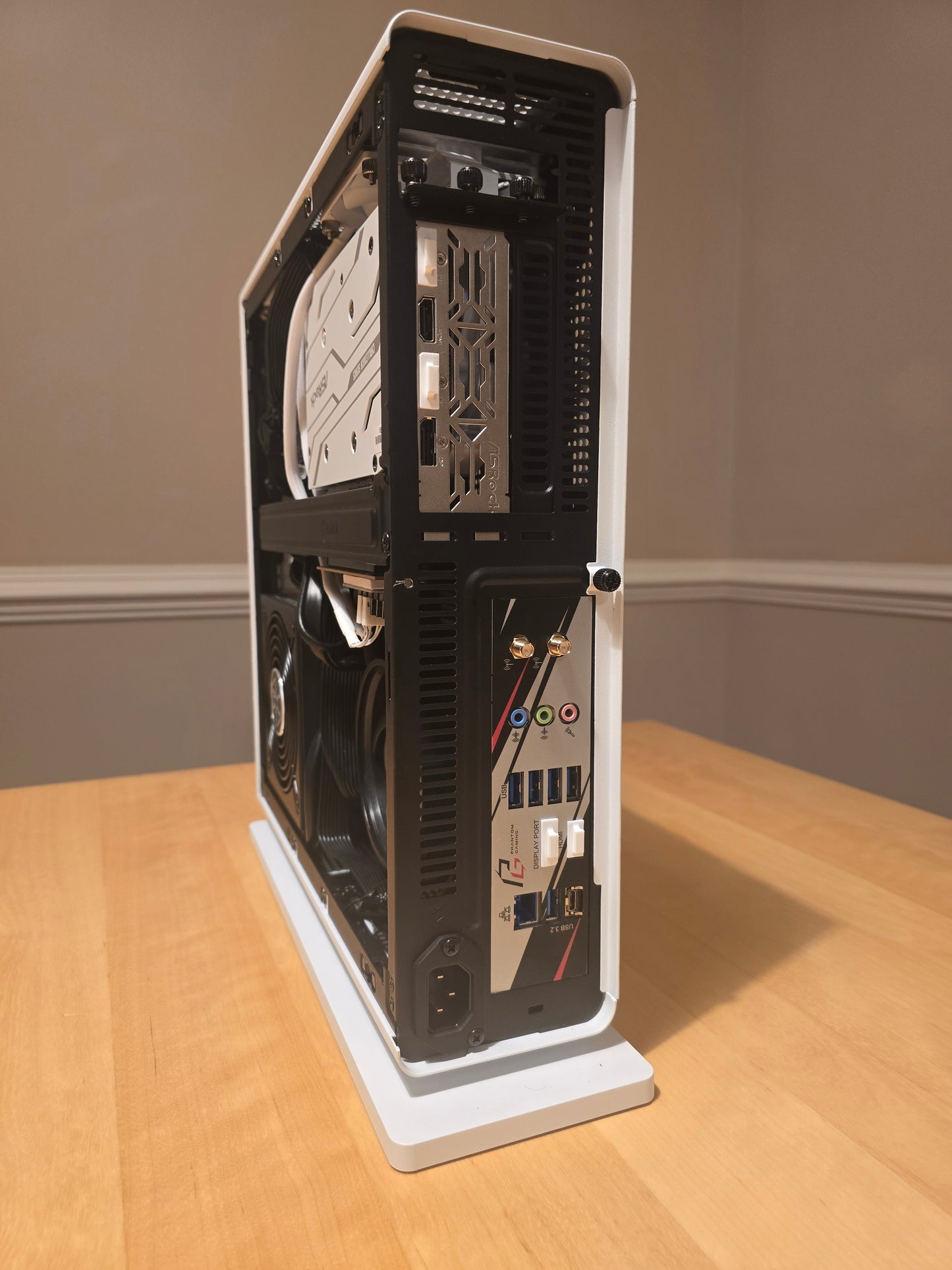 *CLOSEOUT* 1440p Mini "Falcon" | Eats Through ESports Titles like Fortnite and OW2 | AMD RX 7700XT